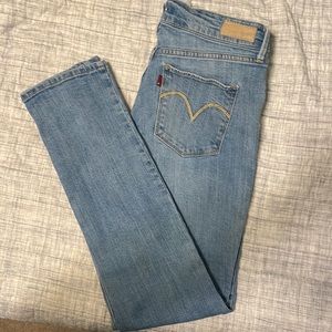 Best 25+ Deals for Levi Demi Curve Slim Leg Jeans | Poshmark